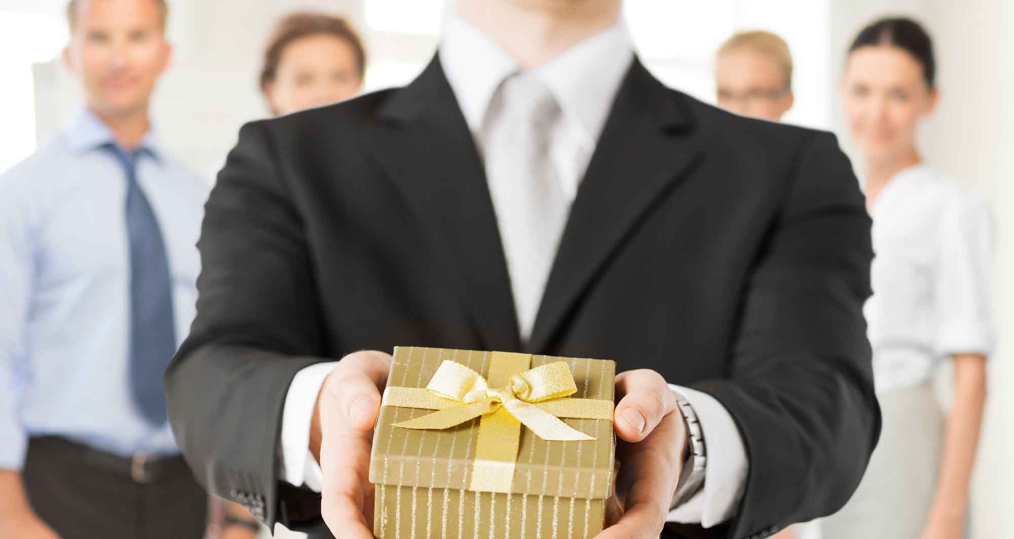 Sending Corporate Gifts for Clients: The Best Occasions